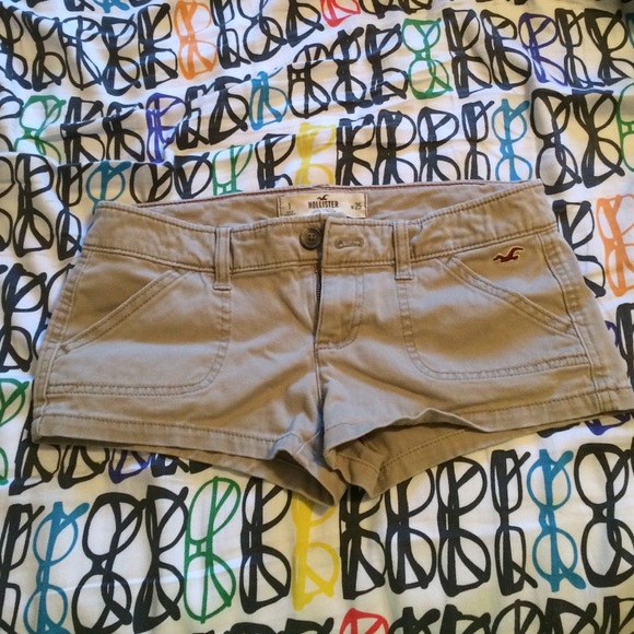 Khaki Hollister Shorts