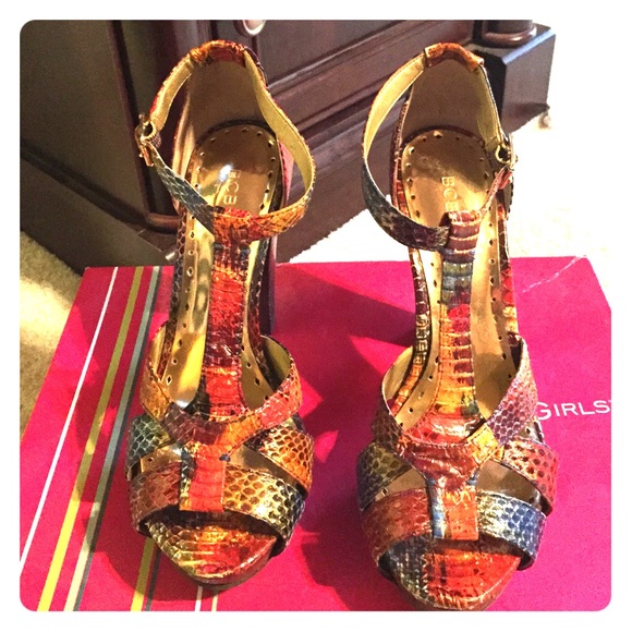 BCBG shoes