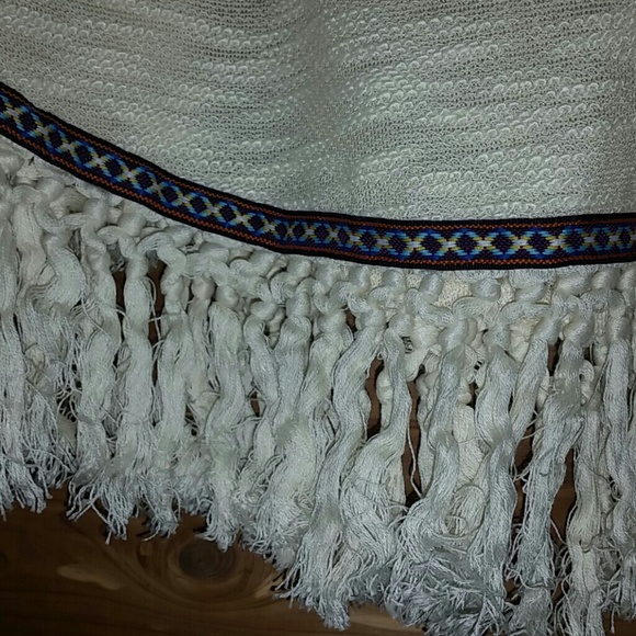 Poncho - Picture 3 of 4