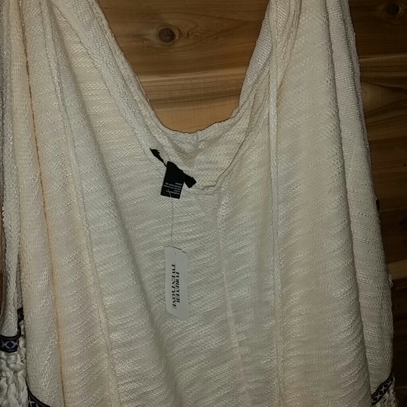 Poncho - Picture 4 of 4