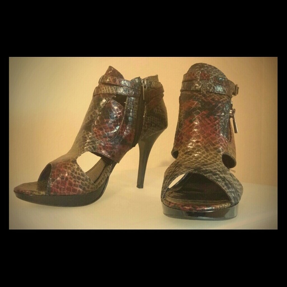 Multi color snake skin peep-toe heels