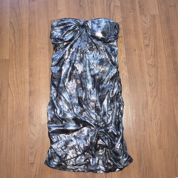 2Bebe cocktail dress. Worn once. SizeM Padded bra