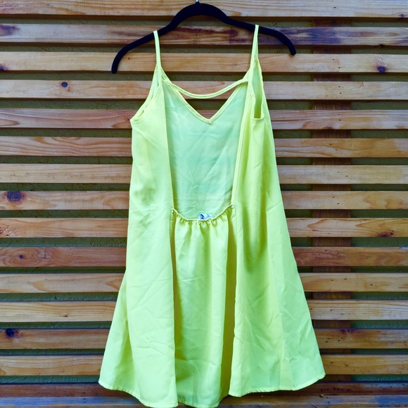 yellow summer dress - Picture 2 of 4