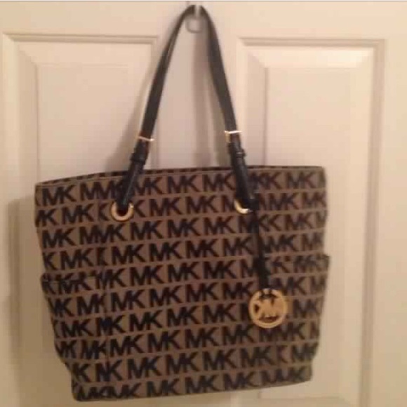 Mk purse