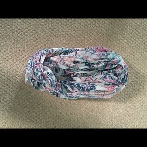 American eagle infinity scarves