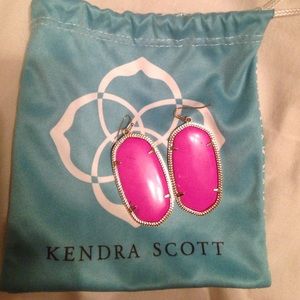 MAGENTA KENDRA SCOTTS!!💗💗