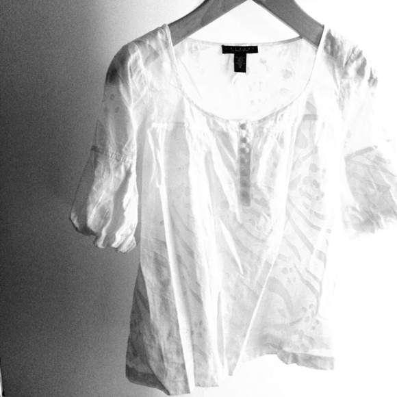 Laundry by Shelli Segal peasant blouse.