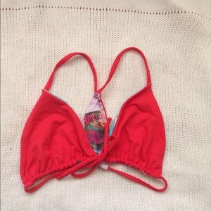Red reversible top