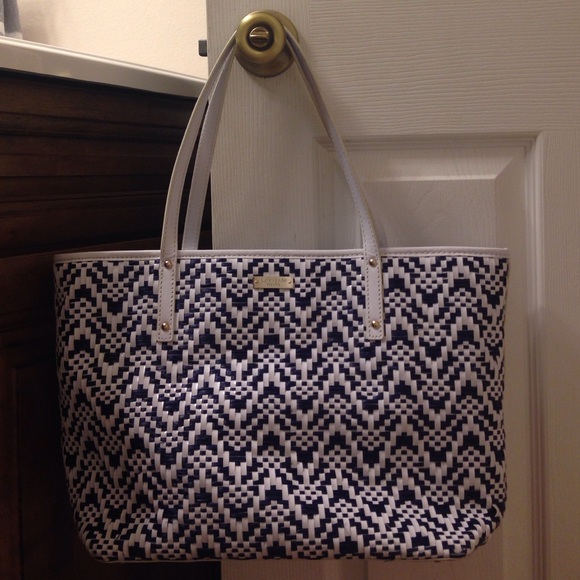 Large Kate Spade purse - Picture 1 of 3