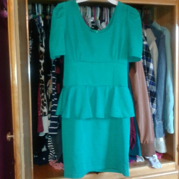 Real cute dress.