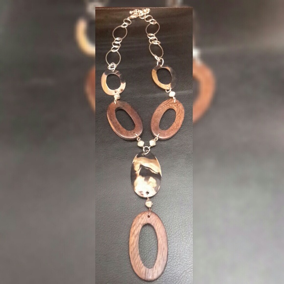 Brown necklace