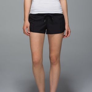 lululemon black "hotty hot short" - size 8
