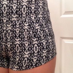 Tribal print casual shorts