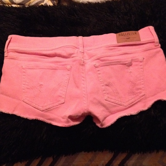 Light pink hollister shorts - Picture 3 of 3
