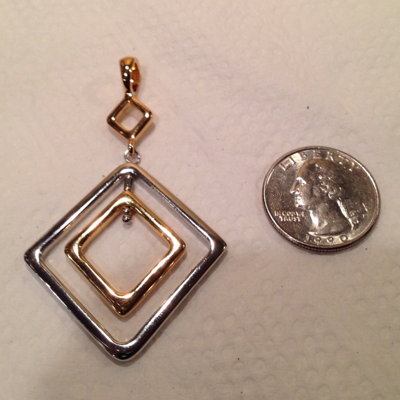 Lia Sophia dangling charm.