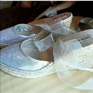 Steve Madden Wedges, with tie straps.