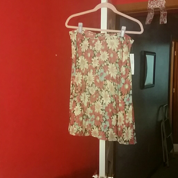 Beautiful Kate Hill floral print skirt - Picture 1 of 1