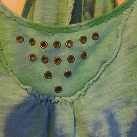 SOLD ** Free people top - Open back flowy - Picture 2 of 3