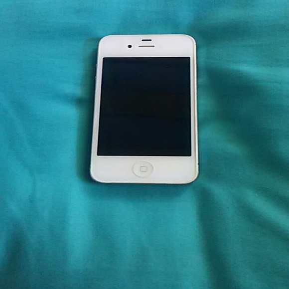 I phone 4s hold for @lunaachanel