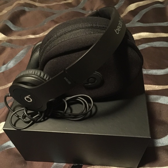 Beat By Dr.  Dre Solo 1's Like New