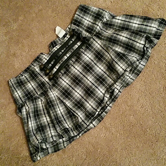 Plaid black and white mini skirt