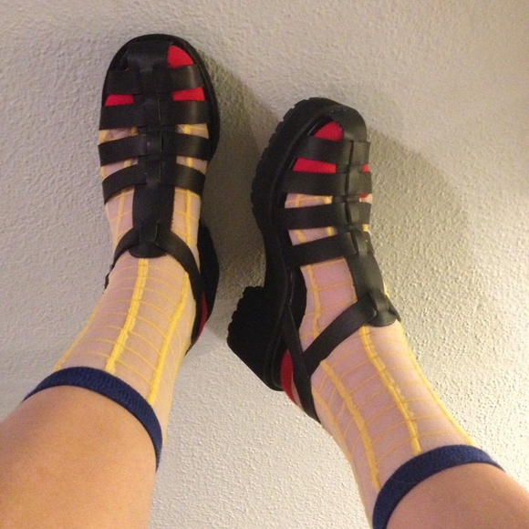 🌟HOLD🌟Shirt and sandals bundle!