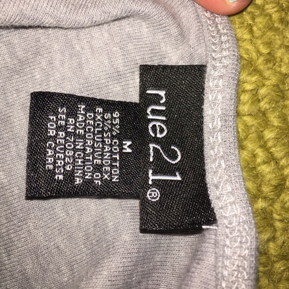 Tank tops - Picture 5 of 5