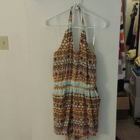 NWT Romper - Picture 1 of 3