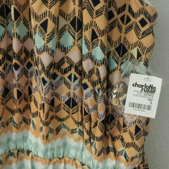 NWT Romper - Picture 3 of 3