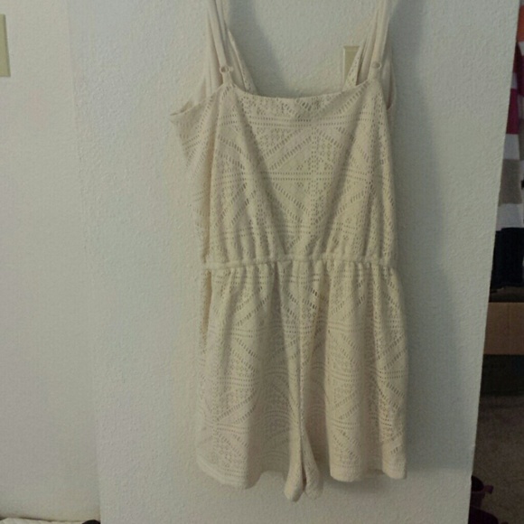 NWOT Romper - Picture 3 of 3
