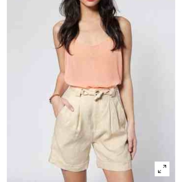 AA Linen pleated shorts