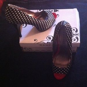 Black and white pooka dot peep toe shoe