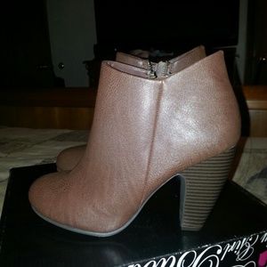 Brown ankle boots