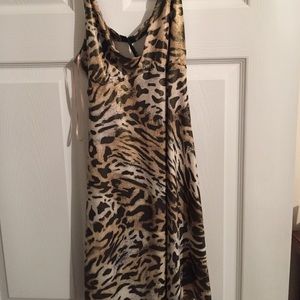 Leopard guess open back dress 👌🏼