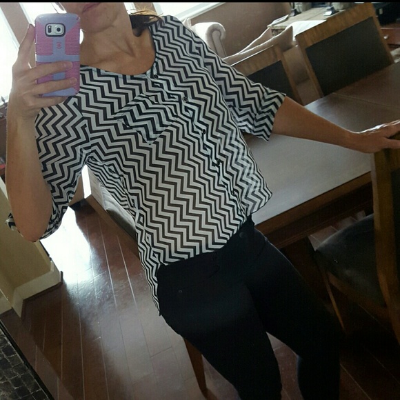 Sheer Patterned Top - Picture 2 of 3