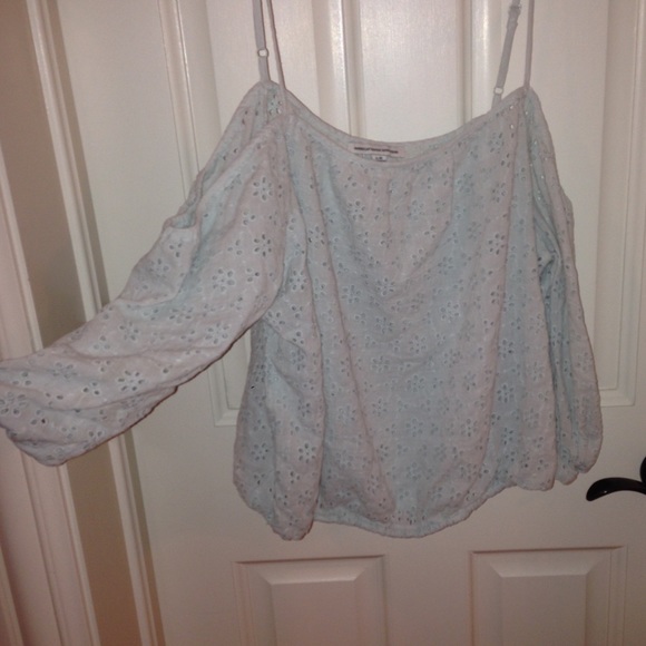 American eagle Off the shoulder Light blue top!!!