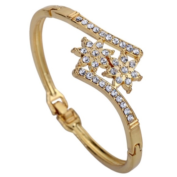 Nice gold double flower bracelet