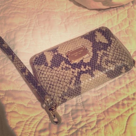 Michael Kors Wristlet