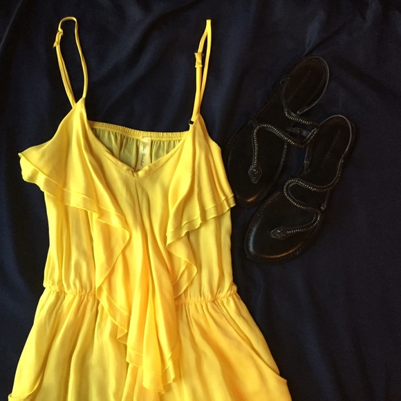 🚫SOLD IN BUNDLE🚫 🎈Yellow sundress - Picture 2 of 2