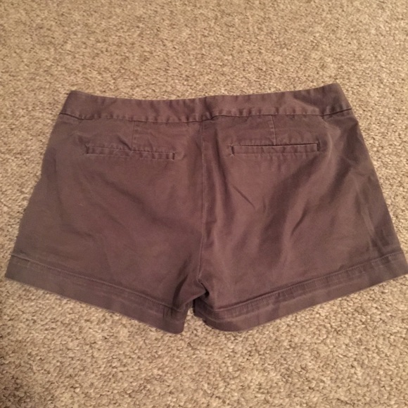 J crew shorts 4 - Picture 2 of 2