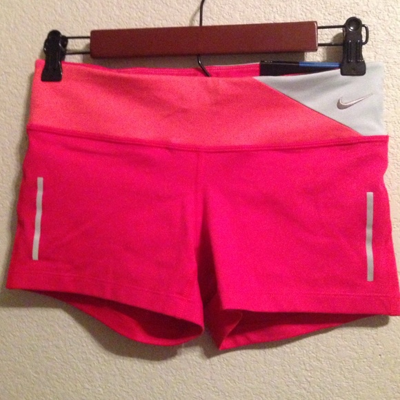 Nike epic run tight fit shorts