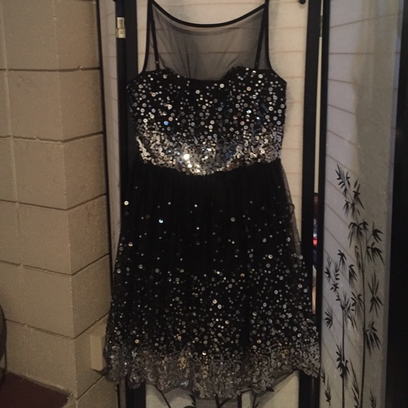 NEW Sparkly Party Dress w/ Mesh Size 11