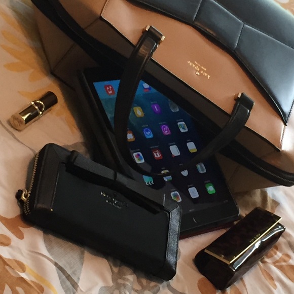 NWOT Kate Spade Patent Leather Wallet