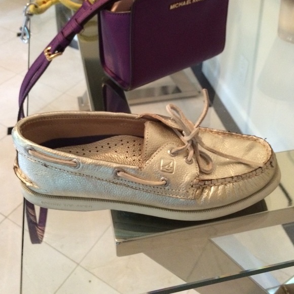 Metallic Sperry Topsiders - Size 7 - Picture 2 of 3