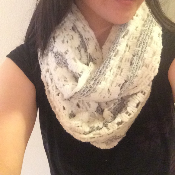 Accessories - White and gray crochet infinity scarf