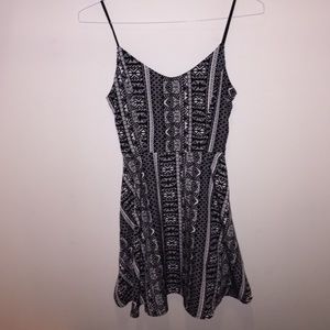 LA Hearts Ribbed Open Back Tribal Dress