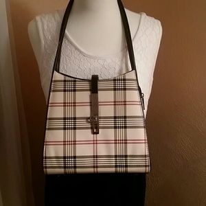 Burberry lookalike bag