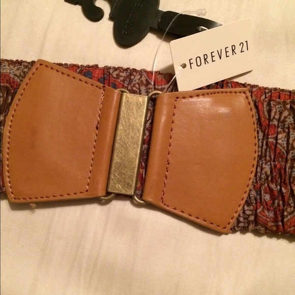 Forever 21 paisley belt ✨ - Picture 1 of 3