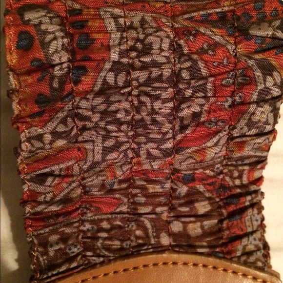 Forever 21 paisley belt ✨ - Picture 2 of 3