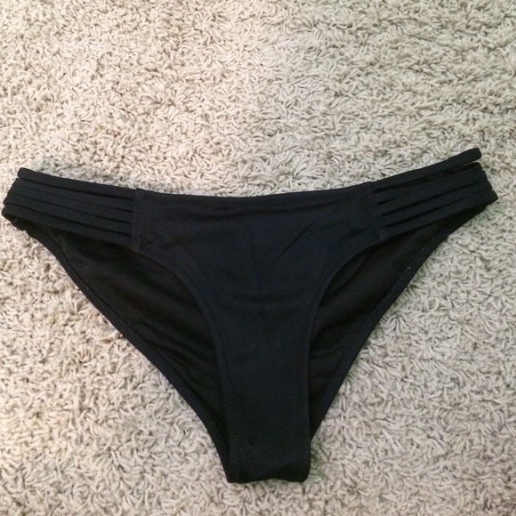 Black cheeky swim bottoms